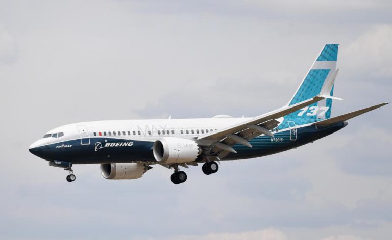 COMPANHIA AÉREA ARGENTINA SUSPENDE VOOS COM BOEING 737 MAX 8