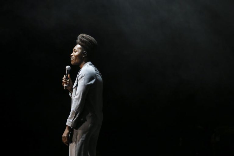 BENJAMIN CLEMENTINE ESTREIA-SE NOS AÇORES COM DIGRESSÃO POR SETE PALCOS NACIONAIS