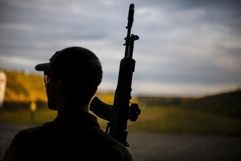 RÚSSIA ANUNCIA ABERTURA DE FÁBRICA DE ‘KALASHNIKOV’ NA ÍNDIA