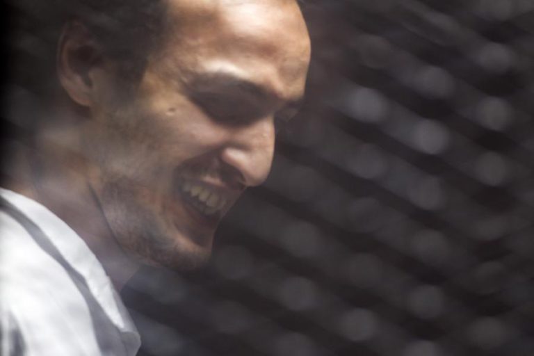 FOTOJORNALISTA EGÍPCIO SHAWKAN SAI EM LIBERDADE APÓS CINCO ANOS DE PRISÃO