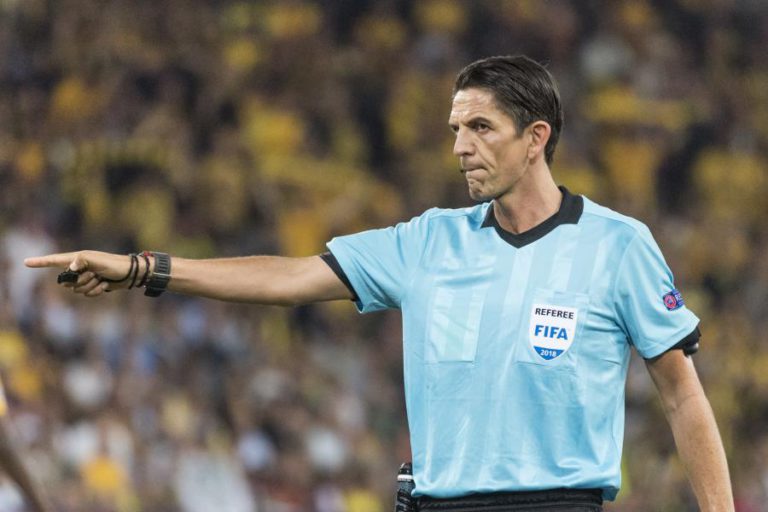 ALEMÃO DENIZ AYTEKIN ARBITRA BENFICA-DINAMO ZAGREB DA LIGA EUROPA