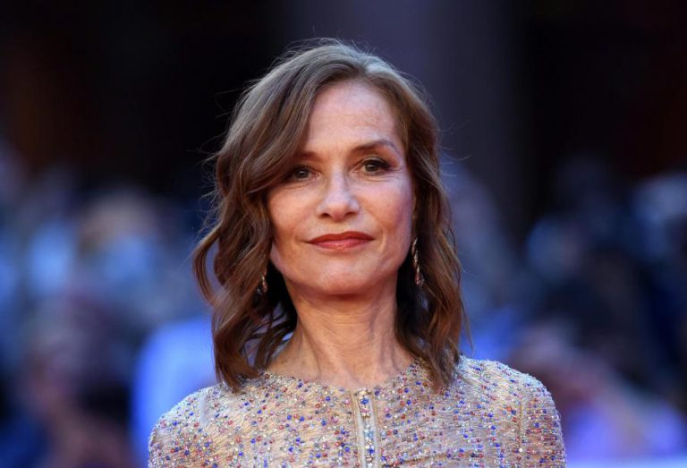 ATRIZ ISABELLE HUPPERT E ENCENADOR ROBERT WILSON VÃO ESTAR NO FESTIVAL DE ALMADA