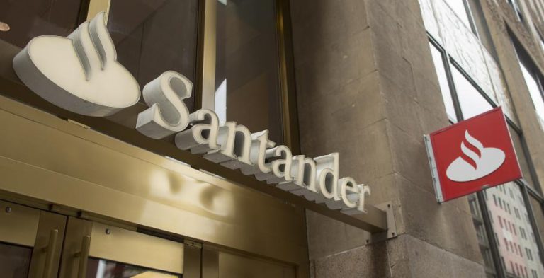 SANTANDER SENTE-SE PREJUDICADO POR INJEÇÕES NO NOVO BANCO “DESDE O INÍCIO”