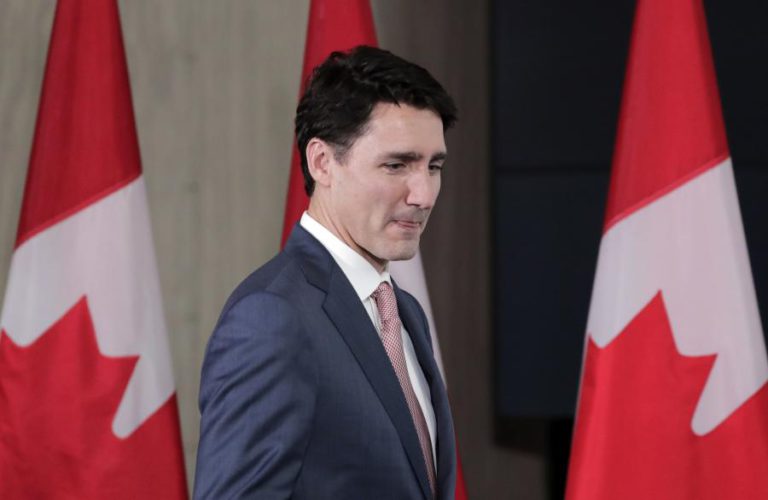PRIMEIRO-MINISTRO DO CANADÁ MINIMIZA SEGUNDA DEMISSÃO NO GOVERNO