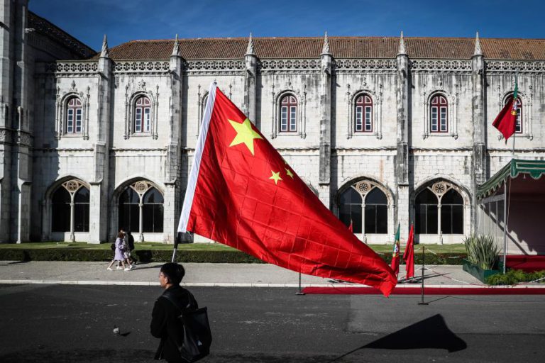 CHINA CONSIDERA EMISSÃO DE DÍVIDA PÚBLICA PORTUGUESA EM RENMENBI “MUTUAMENTE BENÉFICA”