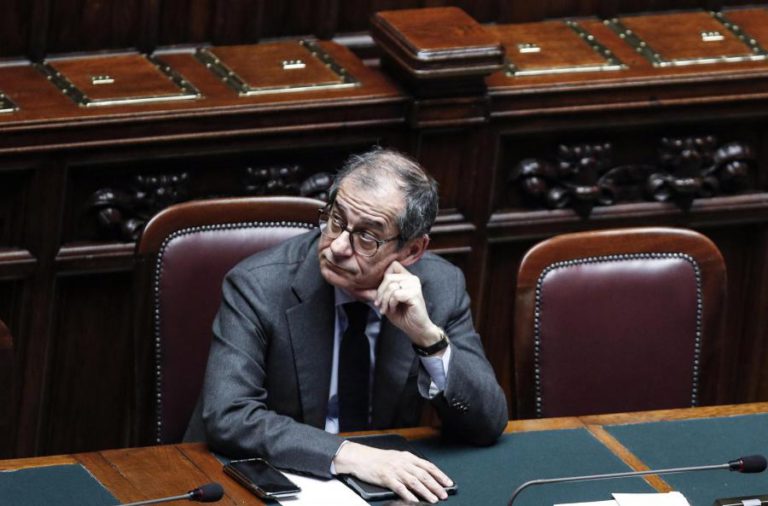 MINISTRO DA ECONOMIA ITALIANO DIZ QUE PAÍS CAMINHA PARA CRESCIMENTO NULO EM 2019