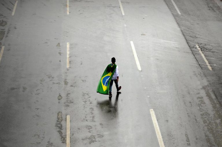 BRASIL COM DÉFICE DE 970 MILHÕES DE EUROS NAS CONTAS EXTERNAS DE FEVEREIRO