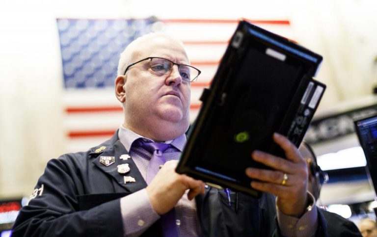 WALL STREET FECHA EM ALTA GRAÇAS À CONJUNTURA E AO SETOR DA TECNOLOGIA