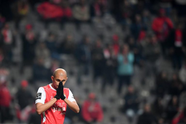 DEFESA DO SPORTING DE BRAGA RAÚL SILVA ABSOLVIDO DO CASTIGO POR AGRESSÃO A ACUÑA
