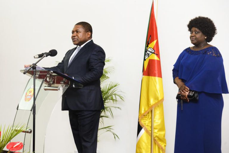 PRESIDENTE MOÇAMBICANO DIZ QUE MORTES DEVIDO A CICLONE PODEM ULTRAPASSAR AS MIL