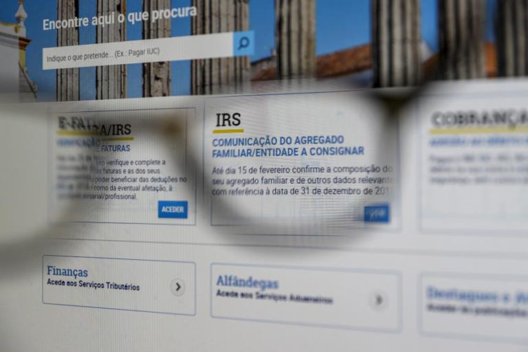 EX-RESIDENTES PORTUGUESES TÊM DE ENTREGAR DECLARAÇÃO À EMPRESA PARA PODEREM RETER 50% DO IRS
