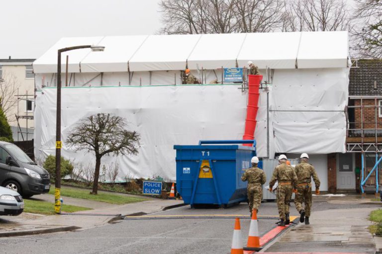 MOSCOVO ACUSA LONDRES DE NEGAR ACESSO A EX-ESPIÃO E FILHA UM ANO DEPOIS