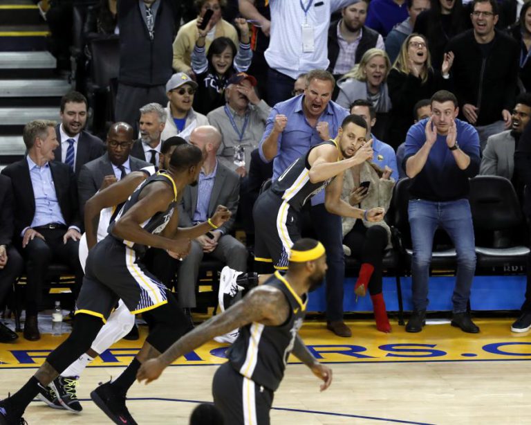 LÍDERES WARRIORS PERDEM EM CASA COM LANTERNA-VERMELHA SUNS