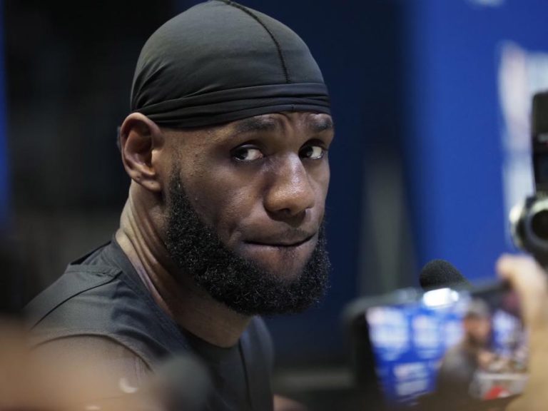 LEBRON JAMES DIZ QUE MICHAEL JORDAN FOI “UMA INSPIRAÇÃO”