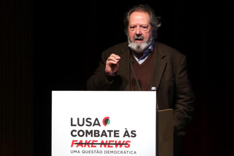 PACHECO PEREIRA CONSIDERA EXISTIR UM “ENORME DÉFICE DE ESCRUTÍNIO” AO PR