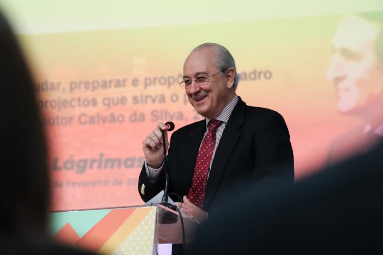 RIO AVISA QUE SÓ PSD PODE SUBSTITUIR PS NA GOVERNAÇÃO E PEDE “MAIS VERDADE”