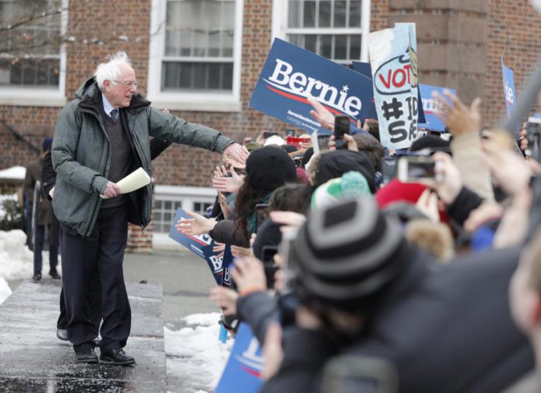 BERNIE SANDERS INICIA CAMPANHA PARA AS PRIMÁRIAS DEMOCRATAS NOS ESTADOS UNIDOS