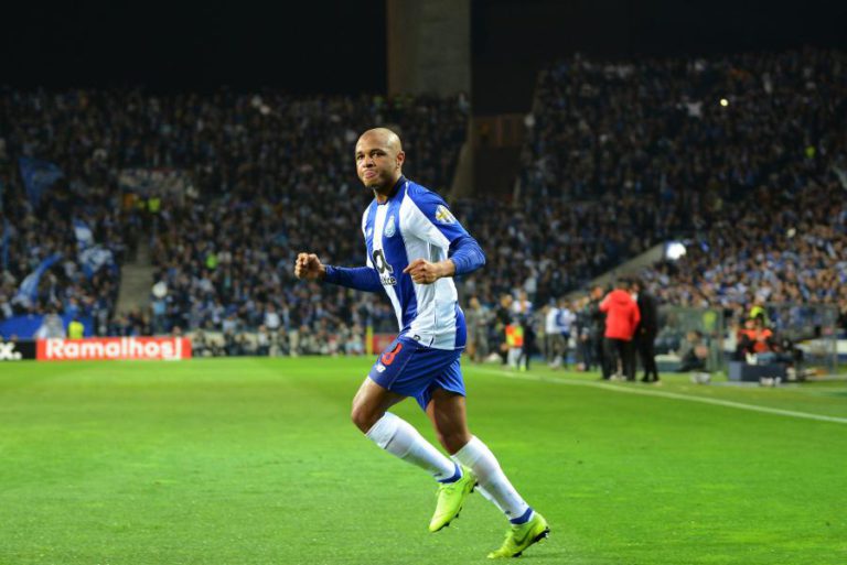 BRAHIMI PUNIDO COM “REPREENSÃO” DEVIDO A LANCE COM RÚBEN DIAS NO CLÁSSICO
