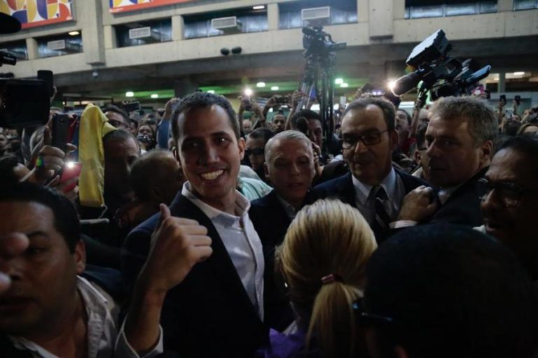 WASHINGTON PROMETE “REAÇÃO RÁPIDA” A QUALQUER AMEAÇA A GUAIDÓ