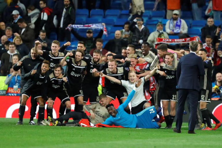 AJAX GOLEIA EM MADRID E AFASTA TRICAMPEÃO REAL NOS ‘OITAVOS’