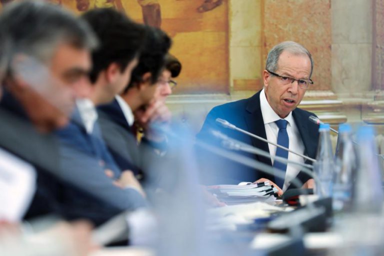 DEMISSÃO DE EX-CEME “NADA TEVE A VER COM TANCOS”, MAS POR DISCORDAR DA LEI DE PROGRAMAÇÃO MILITAR