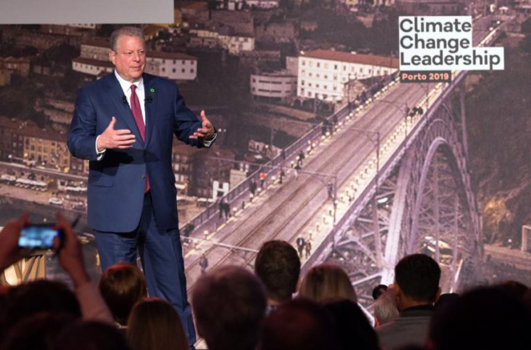 AL GORE ACUSA BRITÂNICOS DE “COBARDIA” POR IMPEDIREM NOVO REFERENDO SOBRE ‘BREXIT’