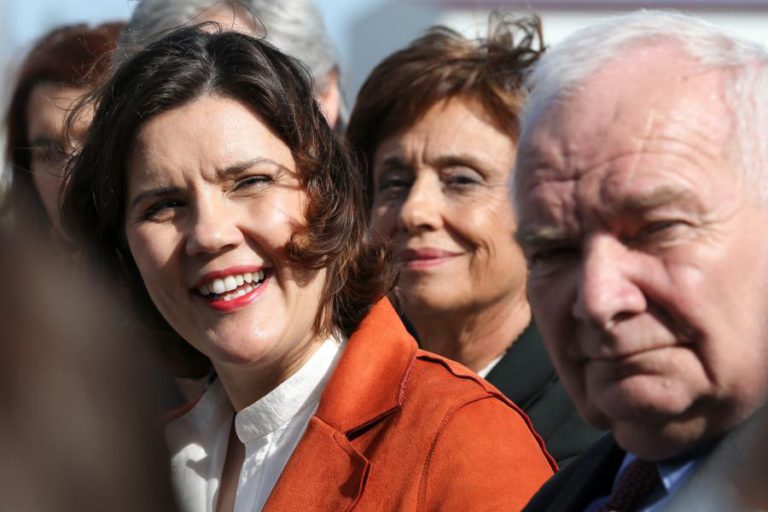 ASSUNÇÃO CRISTAS MOSTRA SUCESSO DE VÁRIAS GERAÇÕES DE MULHERES