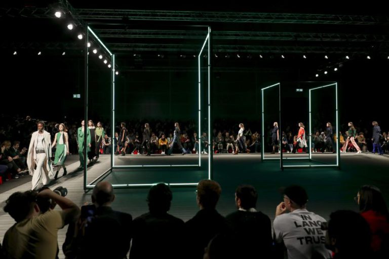 ERNEST W.BAKER ESTREIA-SE HOJE A APRESENTAR COLEÇÕES EM PORTUGAL