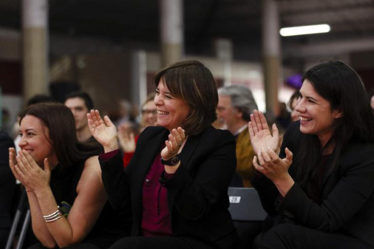 CATARINA MARTINS ACUSA COSTA DE FAZER O MESMO QUE PASSOS SOBRE SISTEMA FINANCEIRO