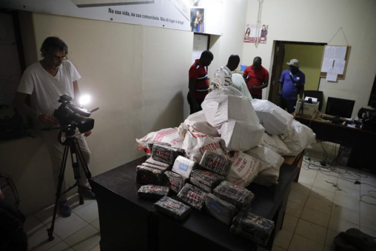 PJ DA GUINÉ-BISSAU INCINEROU 789 QUILOGRAMAS DE COCAÍNA APREENDIDOS NO SÁBADO
