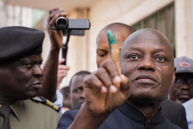 GUINÉ-BISSAU/ELEIÇÕES: PR FELICITA PARTICIPAÇÃO CÍVICA E PAIGC POR RESULTADOS