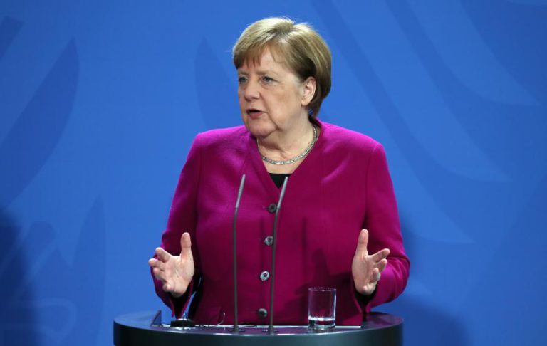 BREXIT: MERKEL DIZ QUE UE FEZ IMPORTANTE OFERTA PARA DESBLOQUEAR IMPASSE