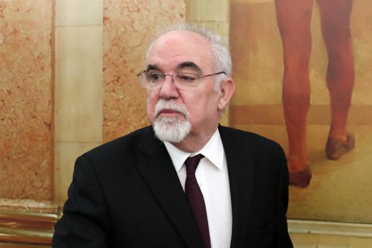 CORTE ADICIONAL ÀS REFORMAS ANTECIPADAS SERIA “INACEITÁVEL”, DIZ VIEIRA DA SILVA