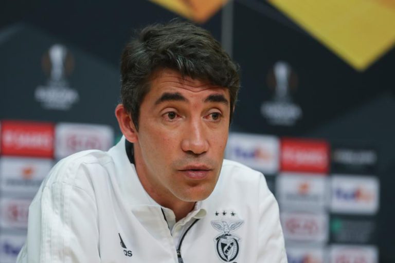 LE: “NÃO FAZEMOS ROTATIVIDADE, FAZEMOS UMA GESTÃO DO PLANTEL”, DIZ BRUNO LAGE