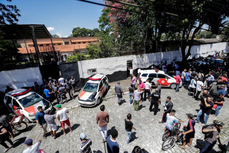TERCEIRO SUSPEITO DE PLANEAR MASSACRE EM ESCOLA DO BRASIL ENTREGA-SE À JUSTIÇA