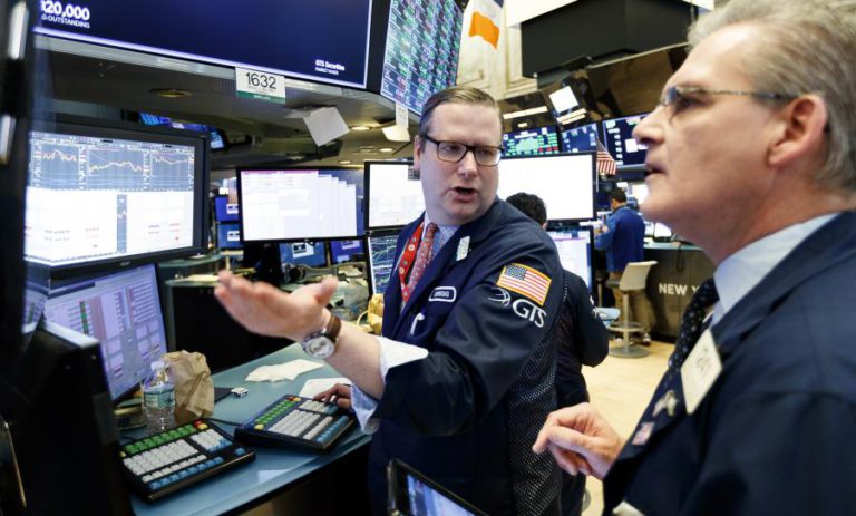 WALL STREET SEGUE EM QUEDA À ESPERA DOS RESULTADOS DA REUNIÃO DA FED