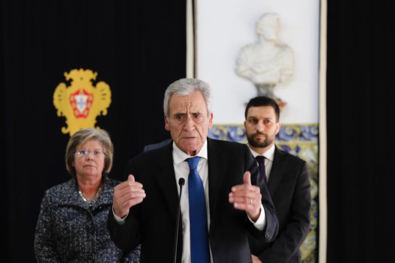 JERÓNIMO NÃO FAZ DESENHOS PRÉVIOS DAS ELEIÇÕES, MAS CONTINUA DISPONÍVEL PARA CONTRIBUIR