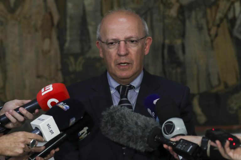 MNE ANUNCIA QUE O PRIMEIRO DE DOIS C-130 PORTUGUESES COM APOIO PARTE HOJE PARA MOÇAMBIQUE