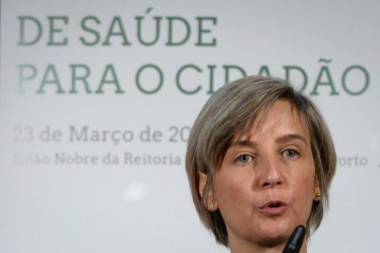 MINISTRA DA SAÚDE DIZ QUE LEI DE BASES DA SAÚDE ESTÁ NAS MÃOS DOS GRUPOS PARLAMENTARES