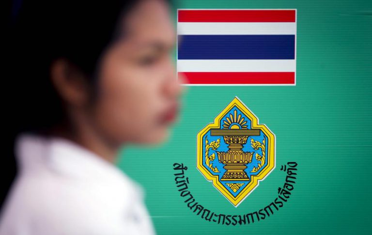 MESAS DE VOTO ABERTAS NA TAILÂNDIA QUASE CINCO ANOS DEPOIS DO EXÉRCITO TER TOMADO O PODER