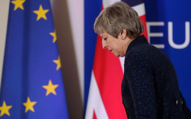 THERESA MAY REÚNE GOVERNO E FAZ DECLARAÇÃO HOJE NO PARLAMENTO SOBRE BREXIT