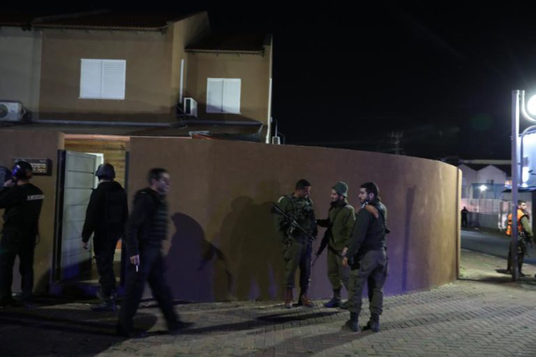 HAMAS ANUNCIA CESSAR-FOGO COM ISRAEL APÓS PICO DE TENSÃO