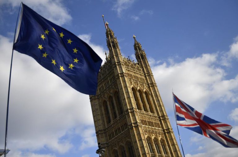 BREXIT: PETIÇÃO PELO CANCELAMENTO DA SAÍDA DA UE ULTRAPASSA SEIS MILHÕES DE ASSINATURAS