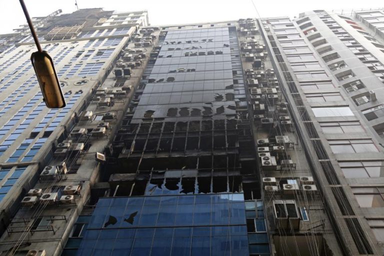 DETIDOS DOIS PROPRIETÁRIOS DE PRÉDIO INCENDIADO NO BANGLADESH