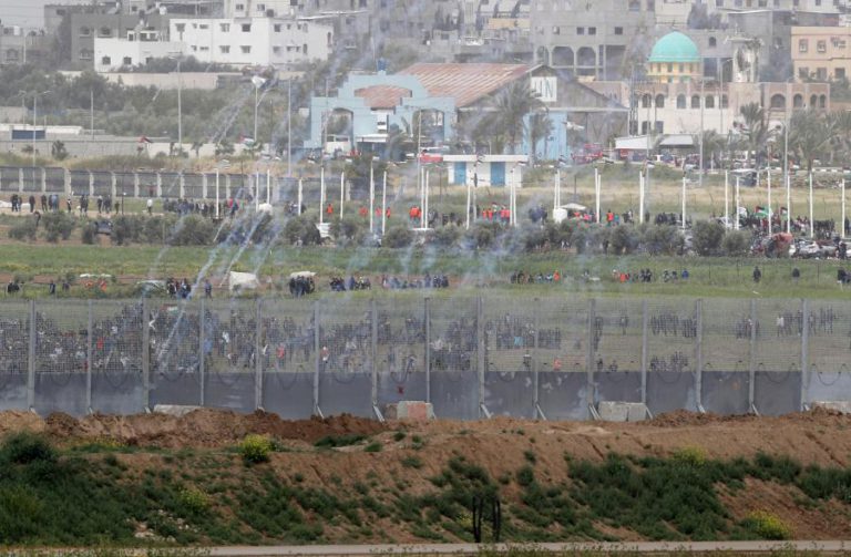 SOBE PARA DOIS OS MORTOS NAS MANIFESTAÇÕES NA FRONTEIRA ENTRE GAZA E ISRAEL