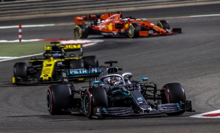 HAMILTON VENCE GP DO BAHREIN DE FÓRMULA 1 EM ‘DOBRADINHA’ DA MERCEDES
