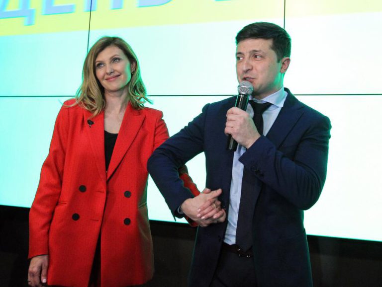COMEDIANTE UCRANIANO VAI DISPUTAR 2ª VOLTA DAS PRESIDENCIAIS COM POROSHENKO