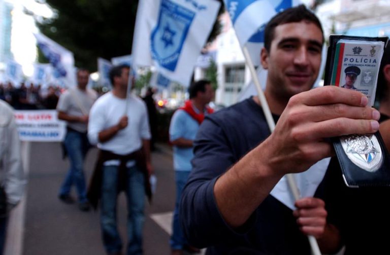 TRIBUNAL CONSIDERA ILEGAL USO DE UNIFORME EM MANIFESTAÇÃO DE POLÍCIAS