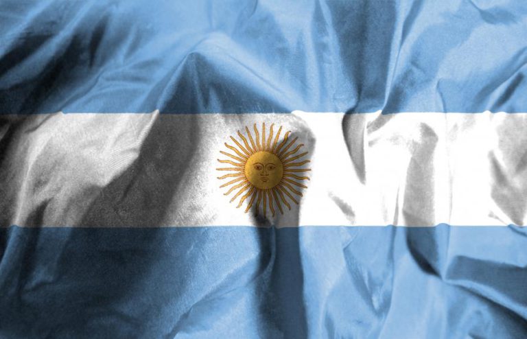 ARGENTINA ADOTA MEDIDAS PARA TENTAR CONTER INFLAÇÃO E REATIVAR ECONOMIA