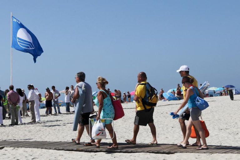 PORTUGAL VAI TER 352 PRAIAS COM BANDEIRA AZUL, MAIS 20 FACE A 2018